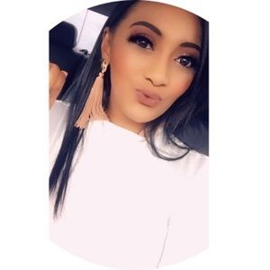 Meet your Posher, Fiama